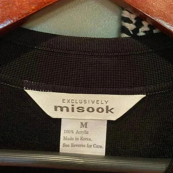 EXCLUSIVELY MISOOK VINTAGE BLACK ACRYLIC DRESS TOP M - Picture 3 of 4